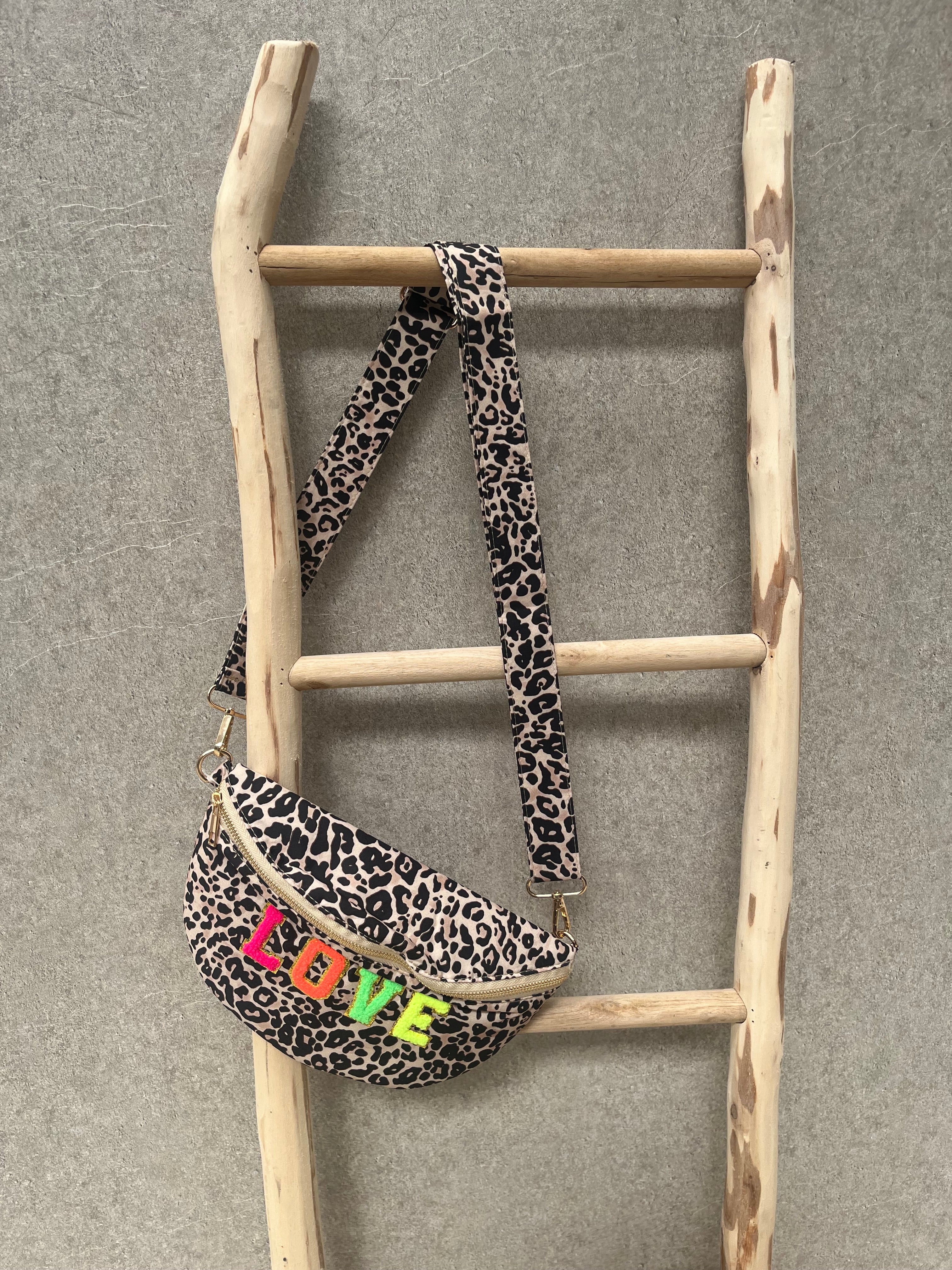 Handtasje love - leopard