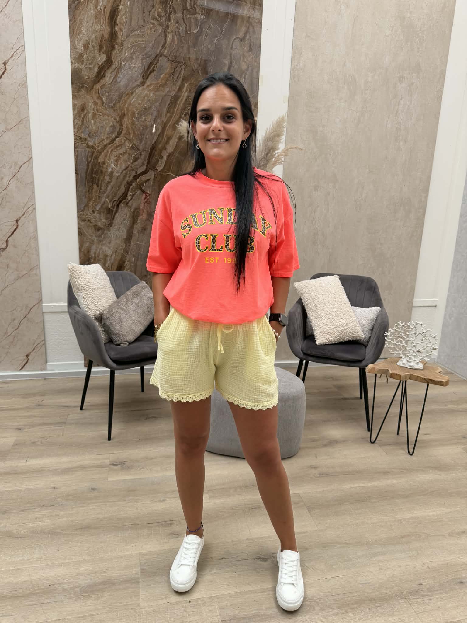 Short Bella