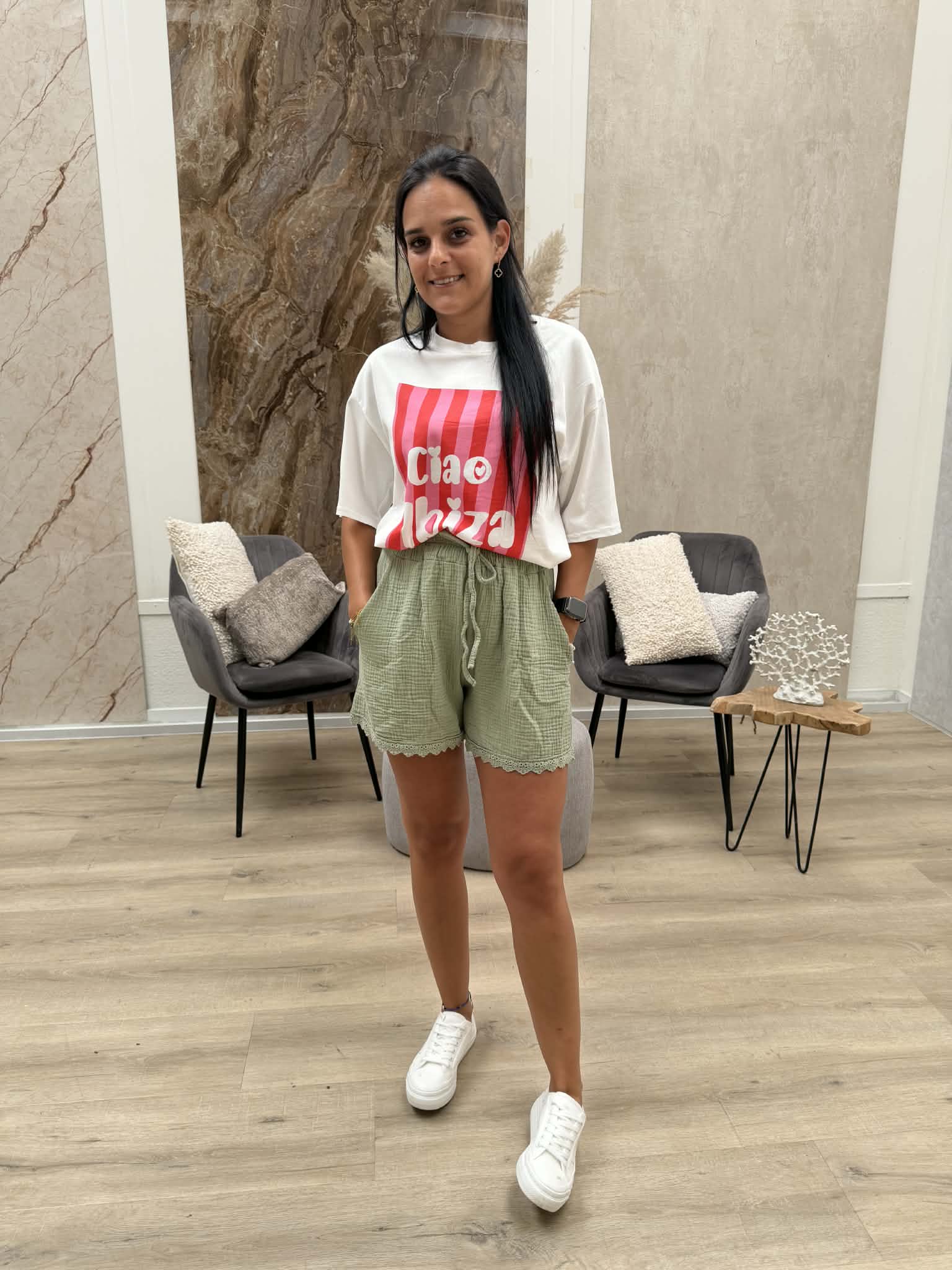 Short Bella